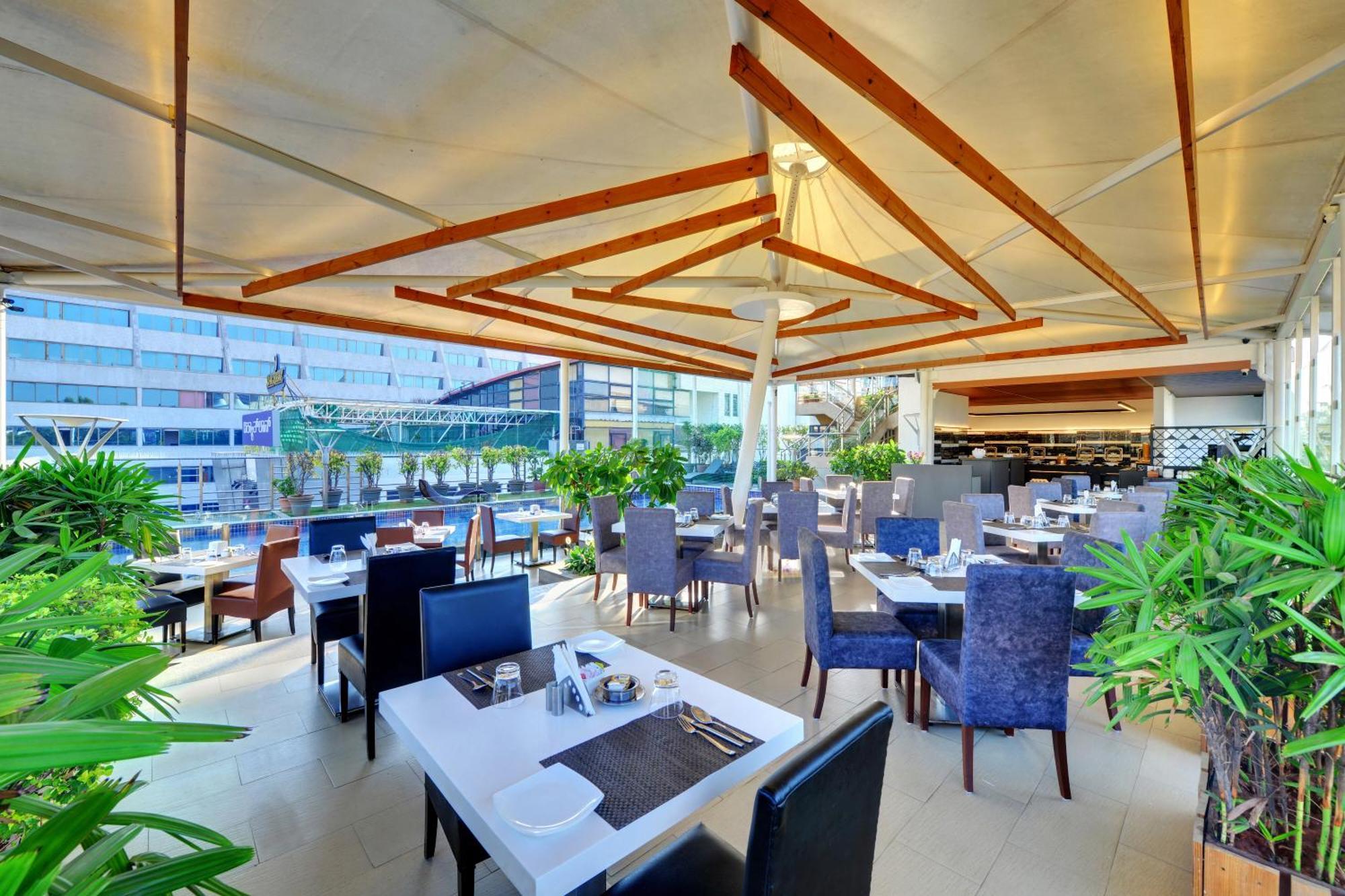 Iris The Business Hotel Bangalore Luaran gambar