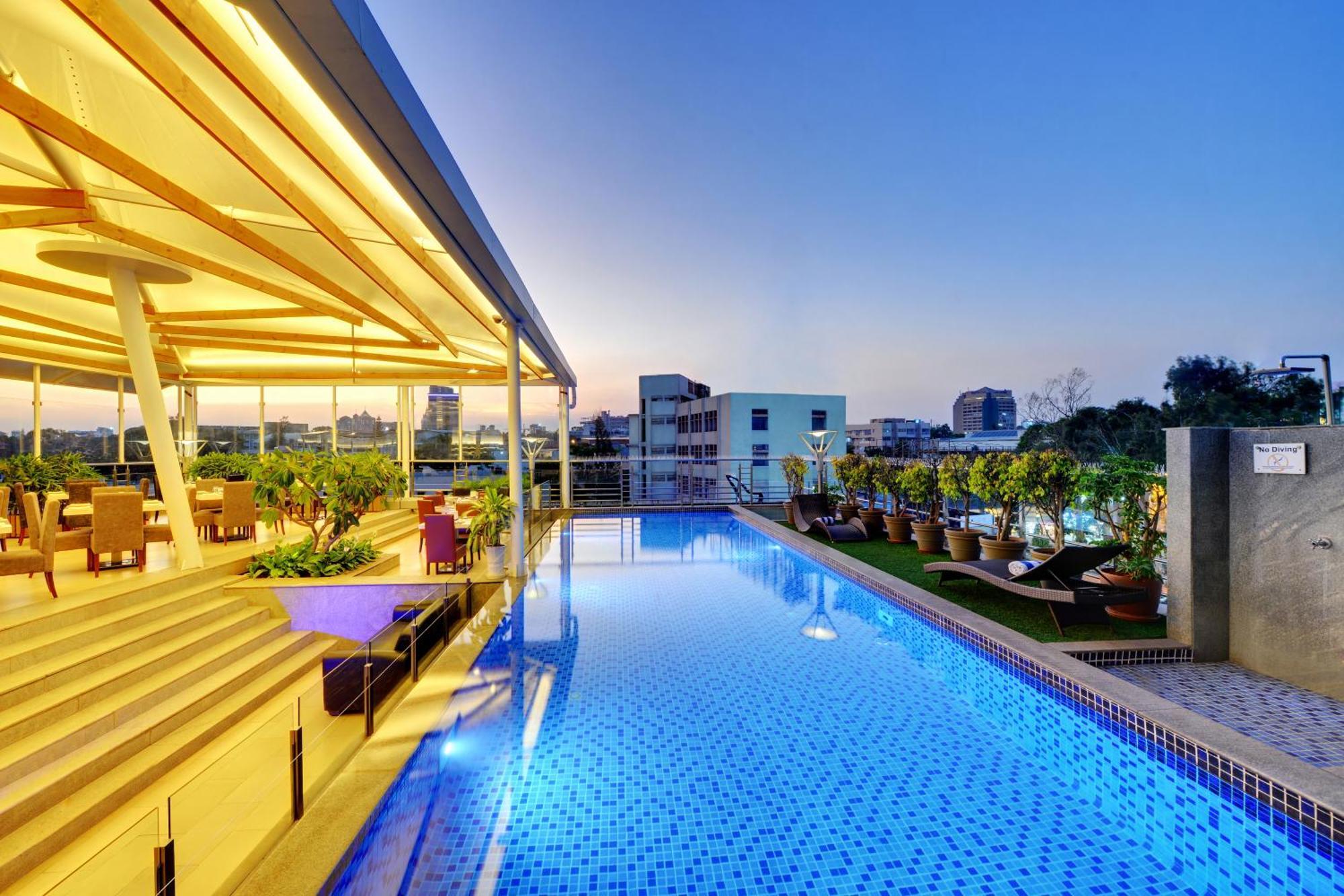 Iris The Business Hotel Bangalore Luaran gambar