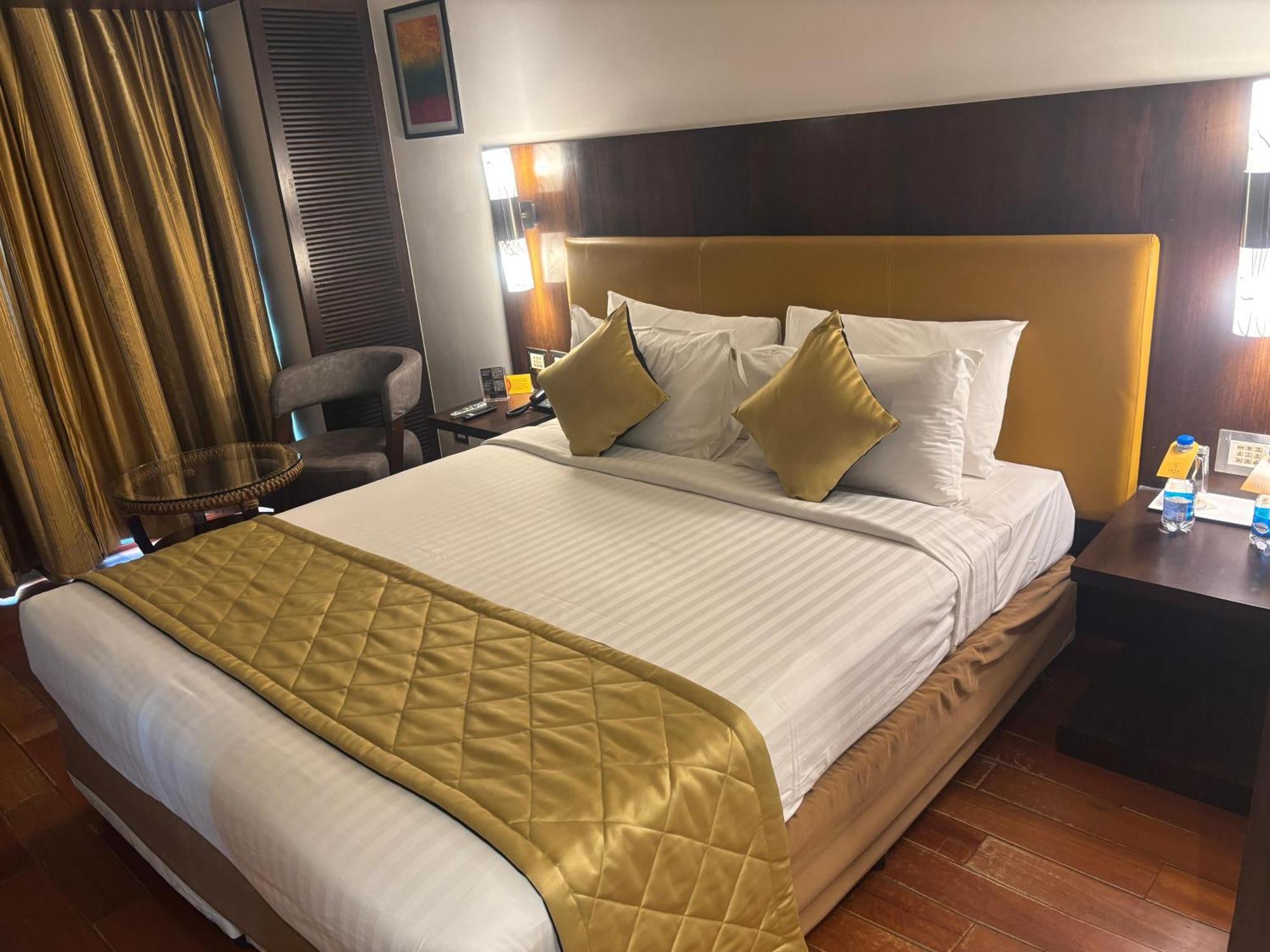 Iris The Business Hotel Bangalore Luaran gambar