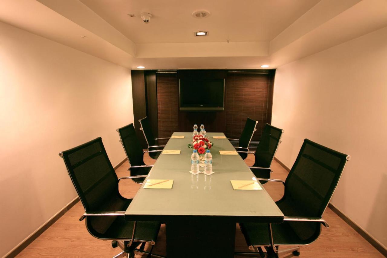 Iris The Business Hotel Bangalore Luaran gambar
